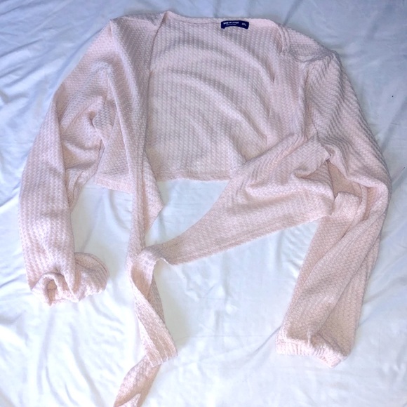 SHEIN Plus Size Long Sleeve Knot Crop Top - Picture 2 of 7